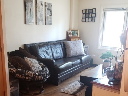 Lakeland apartments unit living room