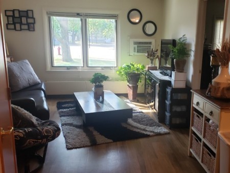 Lakeland apartments unit living room